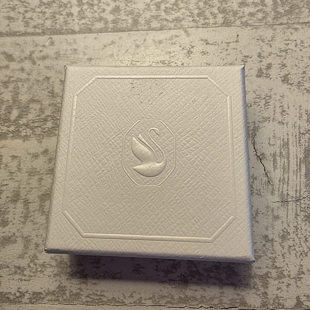 Swarovski White Necklace Gift Box With Box Sleeve
